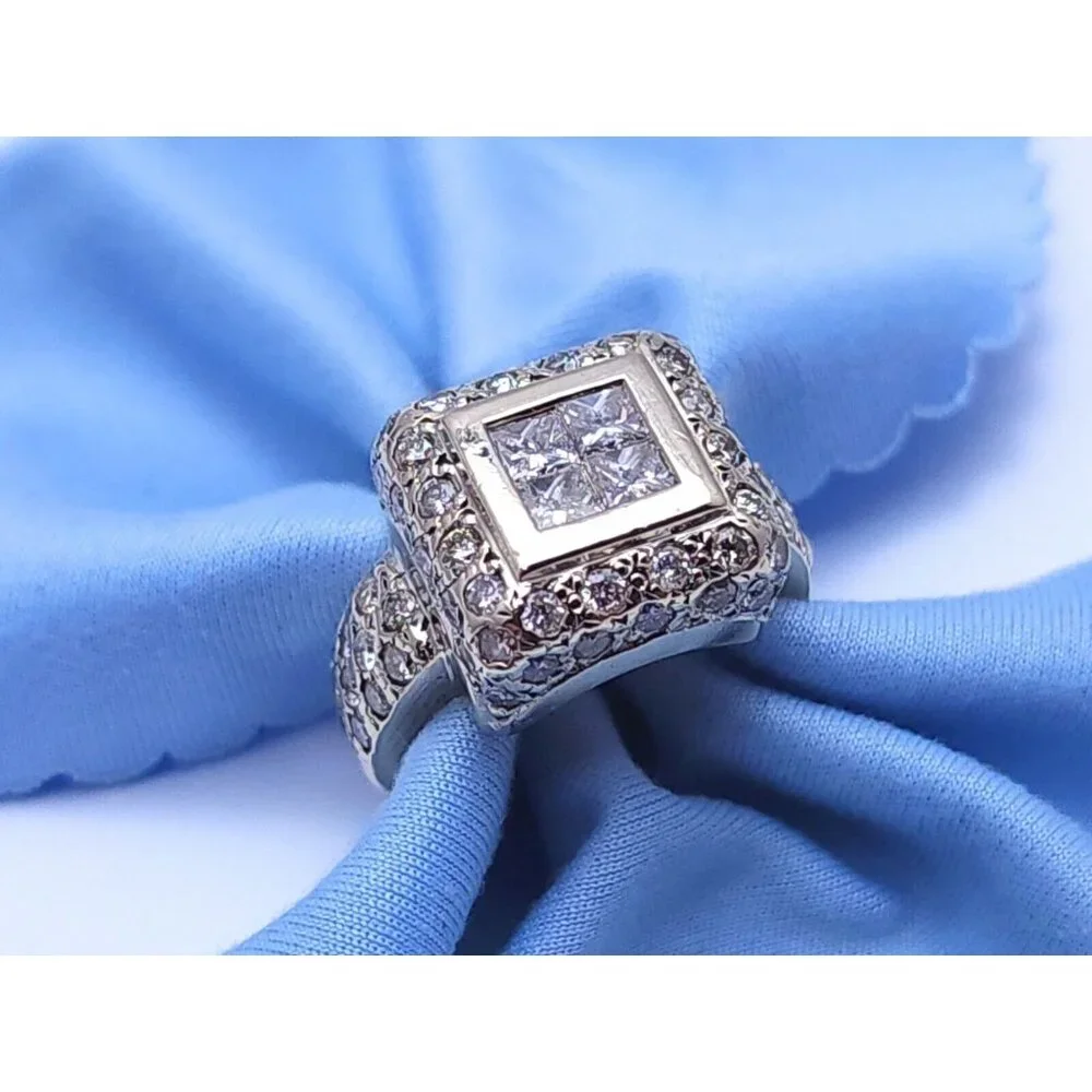 Beautiful 14K Karat Solid White Gold Designer Diamond Statement Ring - Size 7
